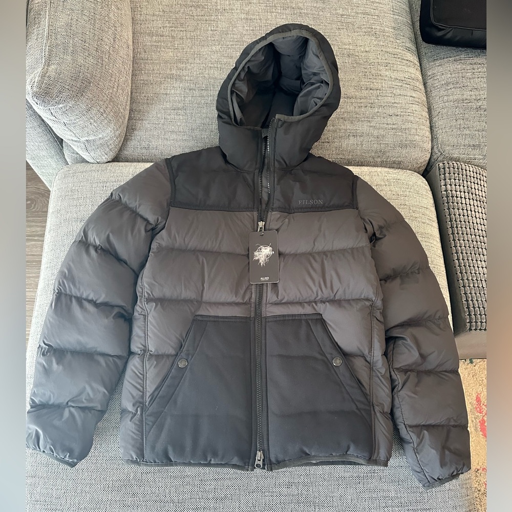 Filson Women’s Featherweight Down Jacket